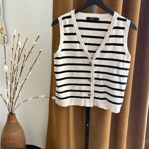 Lillusory striped sweater tank women's medium